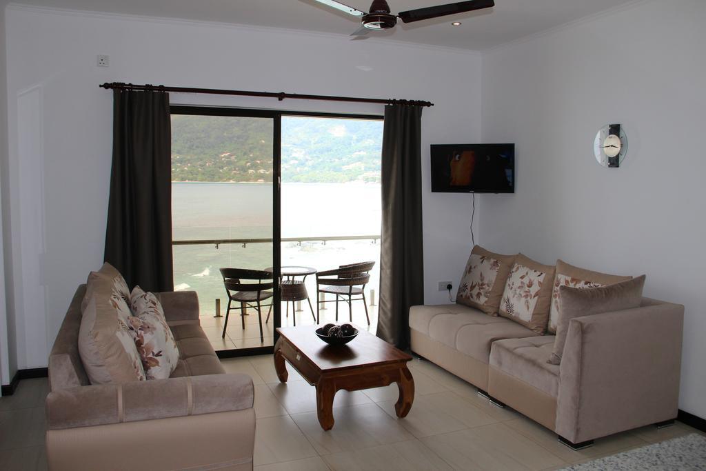 Surfers Cove Apartments Bel Ombre Екстериор снимка