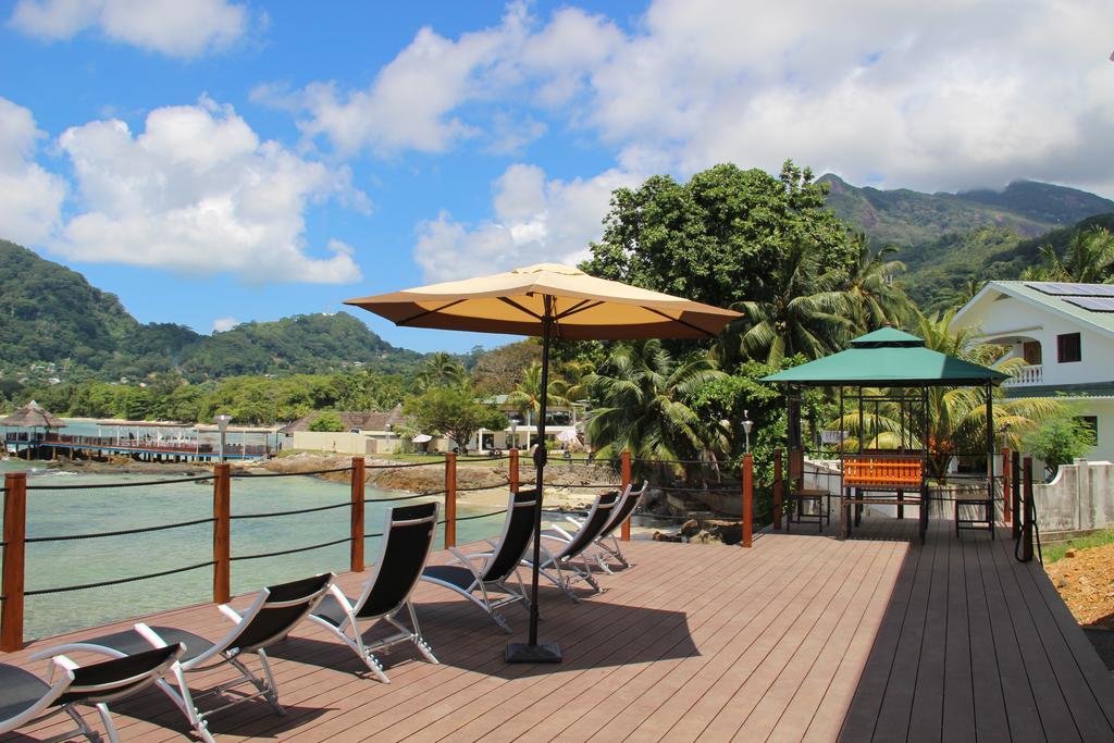 Surfers Cove Apartments Bel Ombre Екстериор снимка