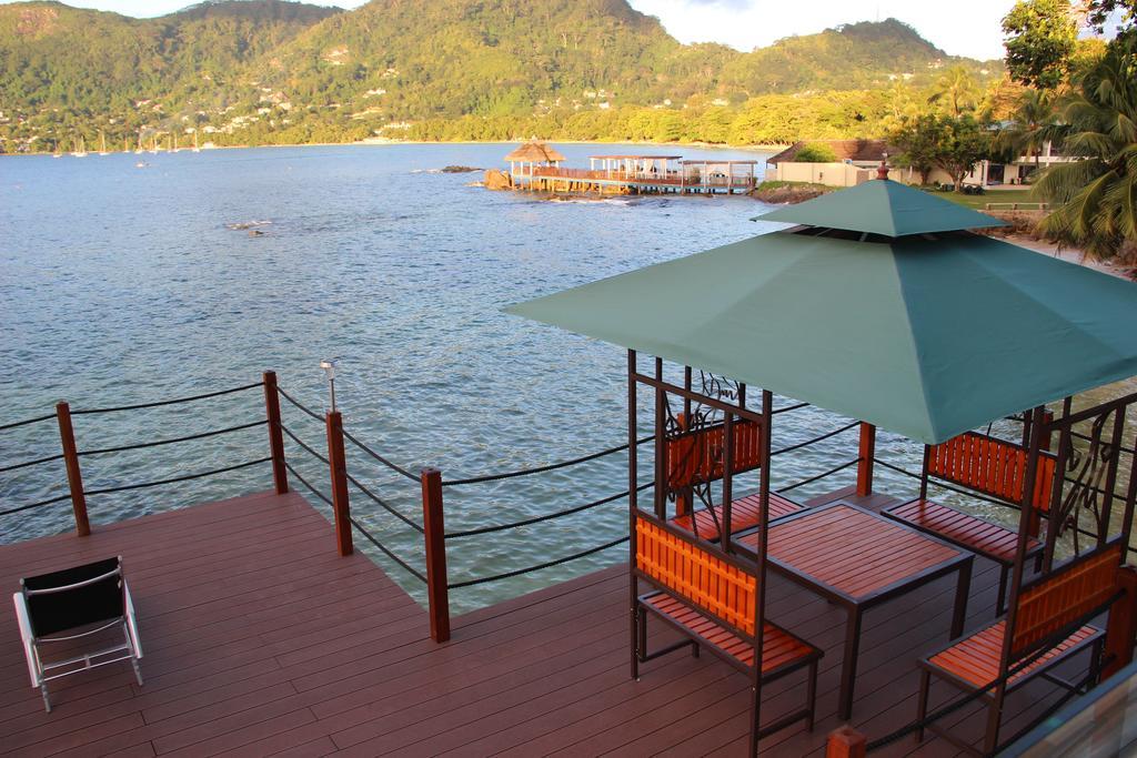 Surfers Cove Apartments Bel Ombre Екстериор снимка